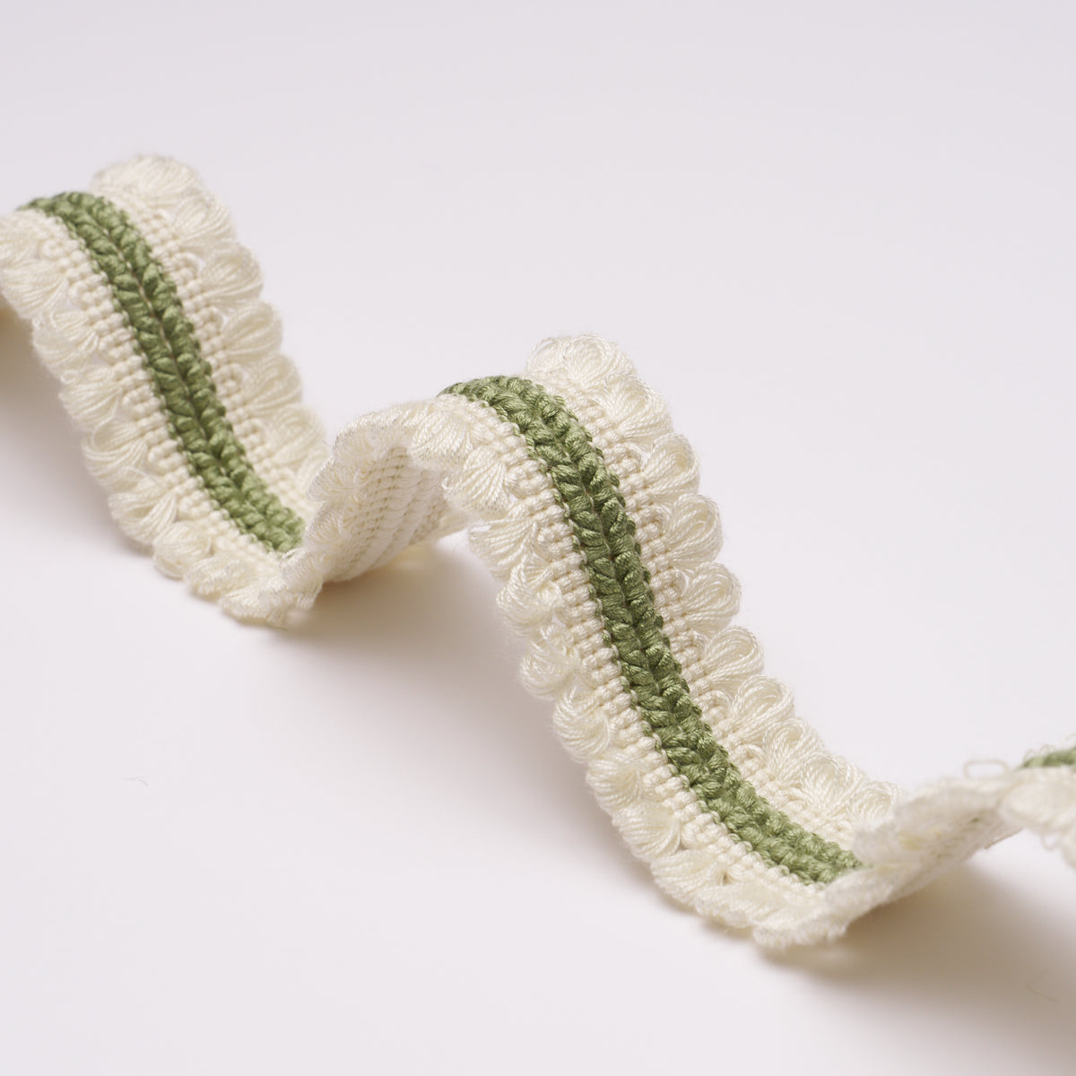 Purchase 85661 | Miriam Trim, Leaf - Schumacher Trim