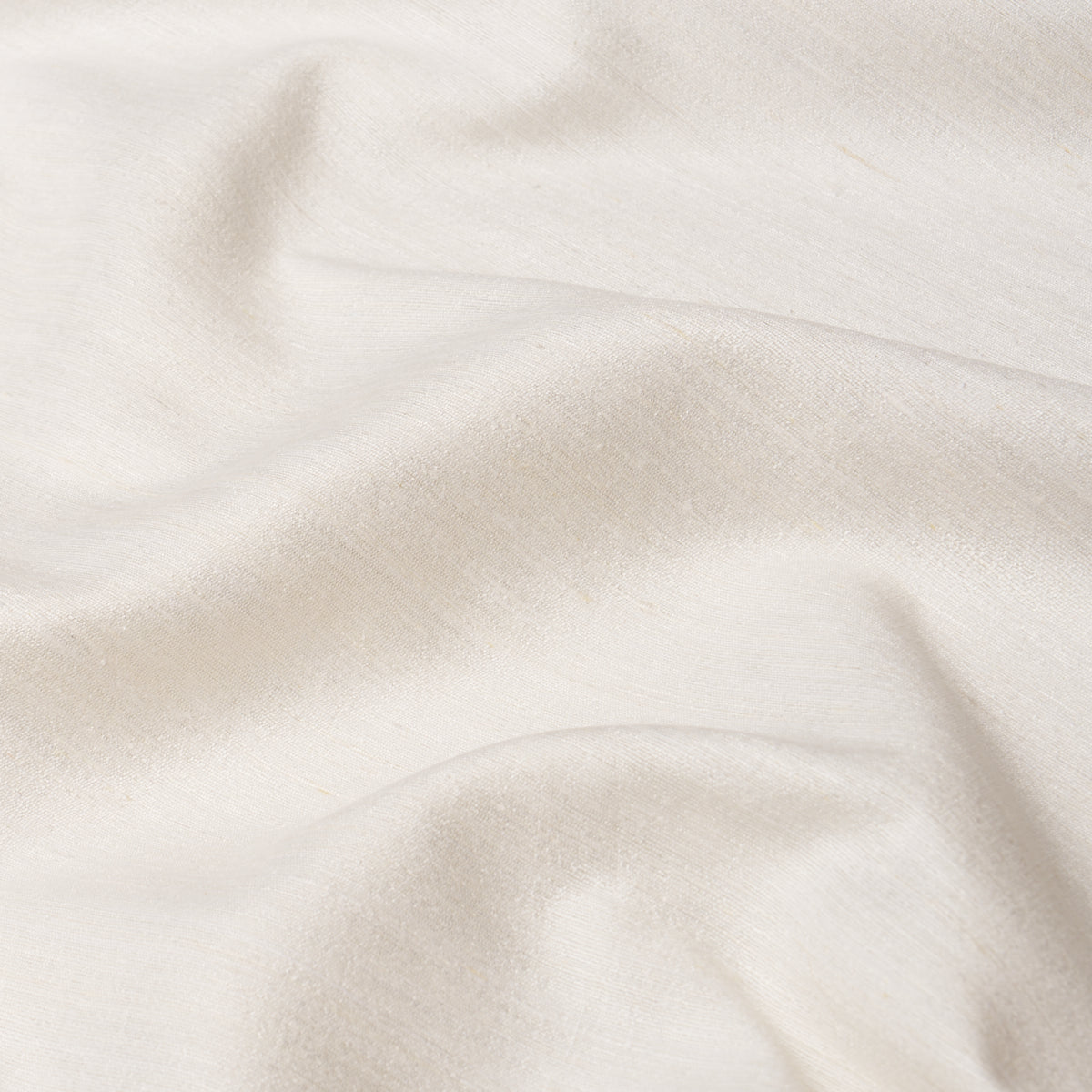 Purchase 87220 | Masara Handwoven Silk, White - Schumacher Fabric