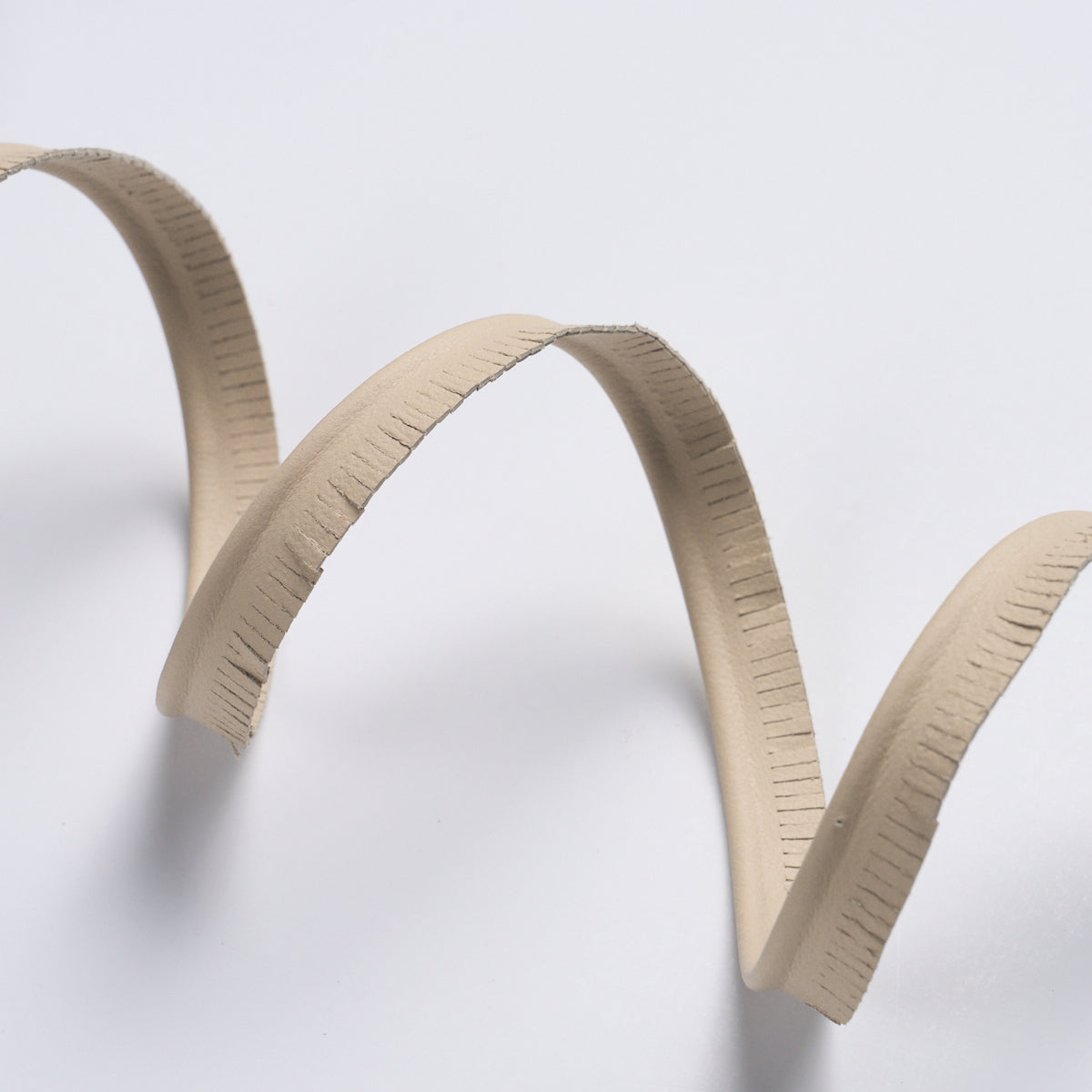 Purchase 87741 | Burnham Narrow Leather Piping, Beige - Schumacher Trim