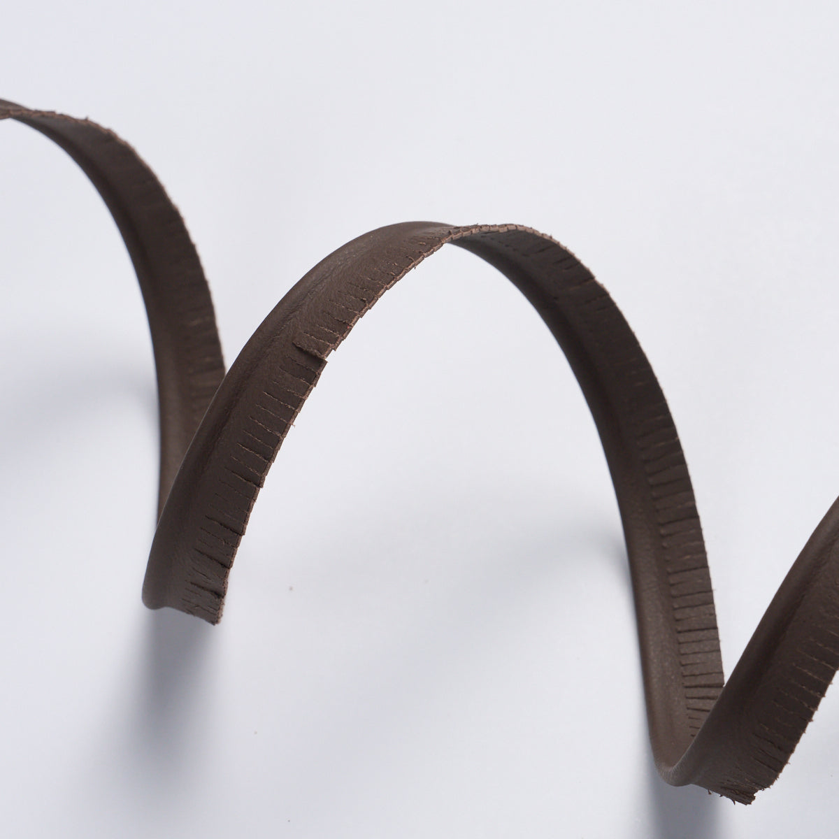 Purchase 87745 | Burnham Narrow Leather Piping, Dark Brown - Schumacher Trim