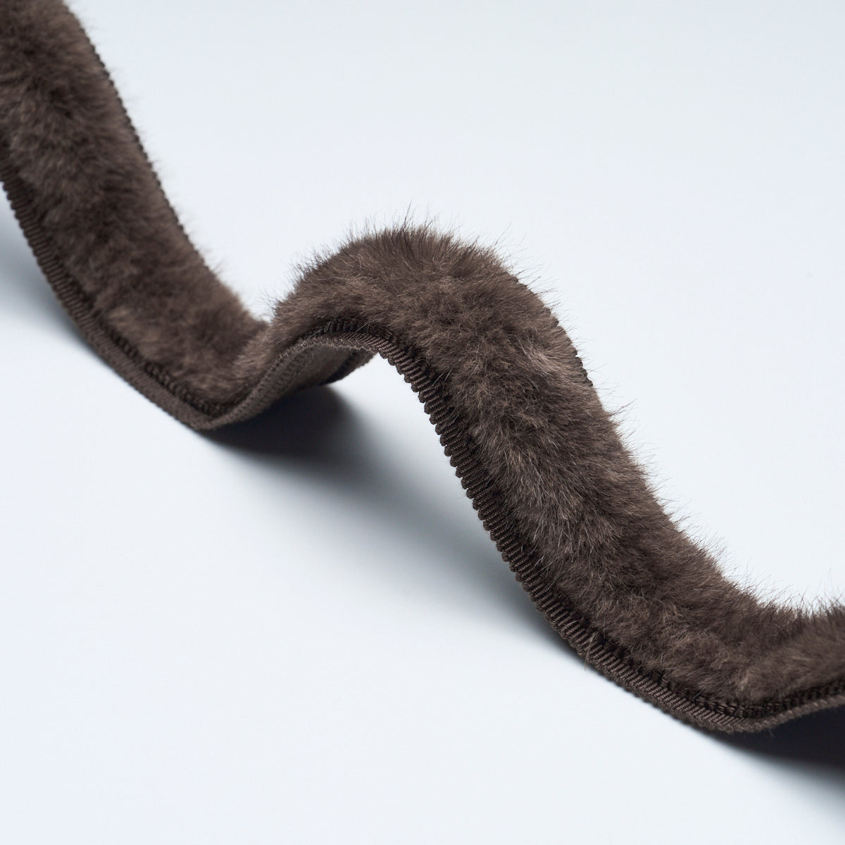 Purchase 88102 | Timberline Faux Fur Tape, Brun - Schumacher Trim