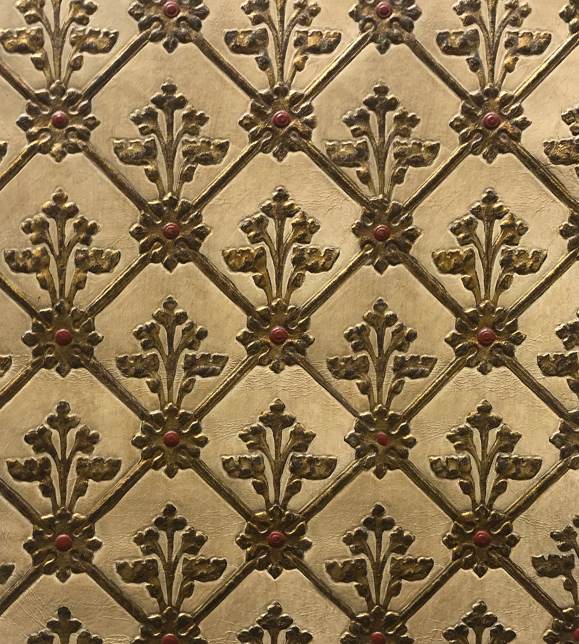 Purchase Old World Weavers Fabric Pattern number AQ 000326CD, Cuir Resille White/Gold 1