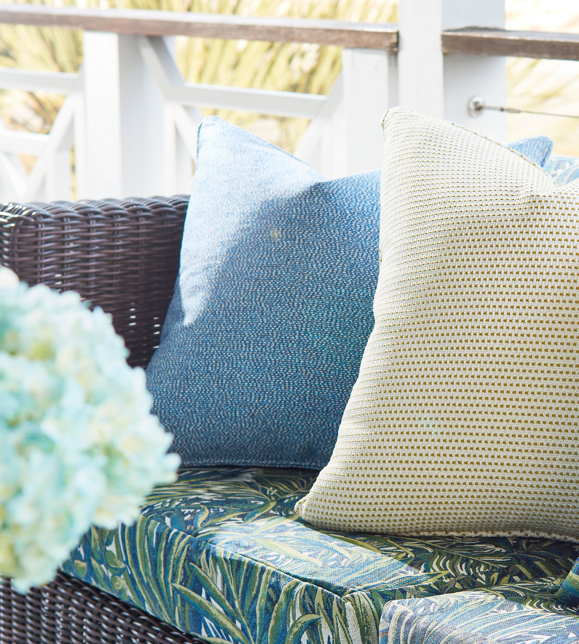 Purchase Old World Weavers Fabric Pattern# EA 00016003, Arena Beach Blue Water 3