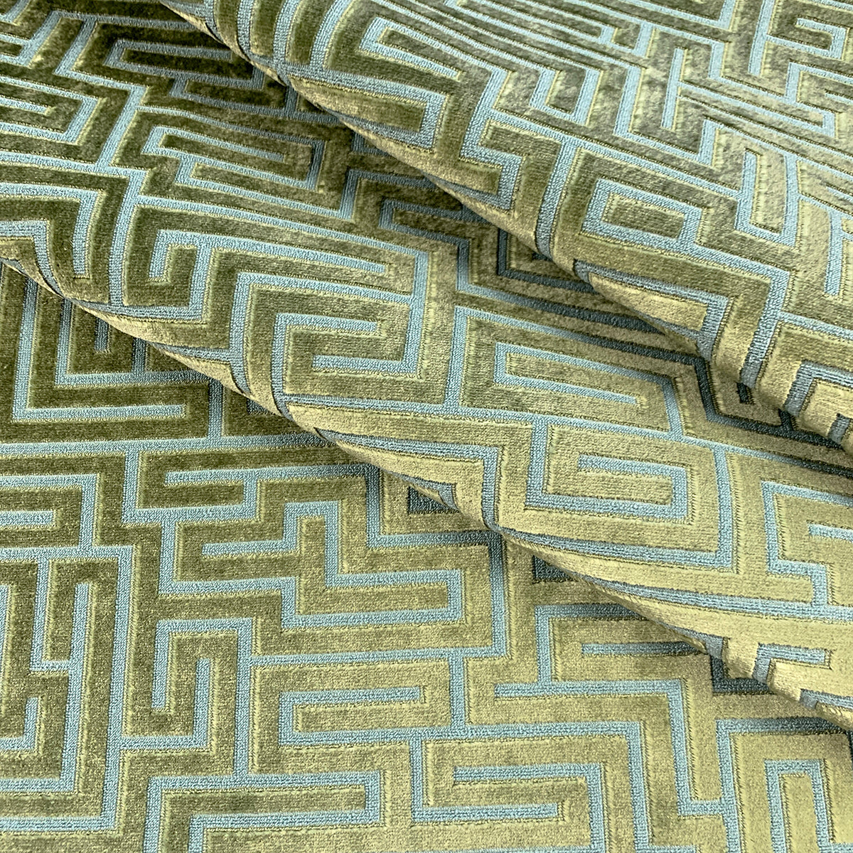 Purchase Mag Fabric SKU# 10805 Infinity Isle Fabric