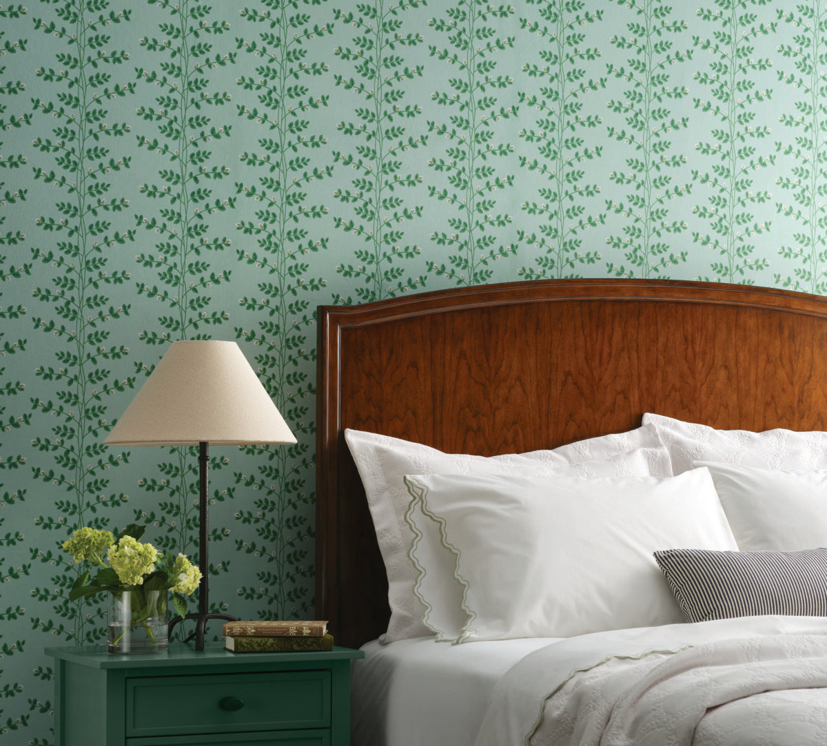 Purchase Rf7421 | Rifle Paper Co. 3Rd Edition, Climbing Vine - York Wallpaper