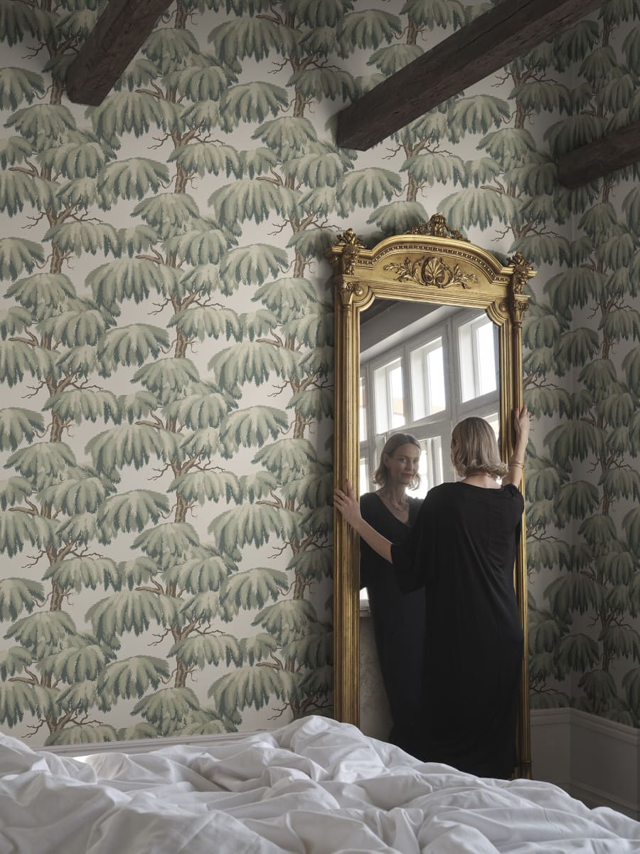 Sandberg Wallpaper pattern name & color Alba, Green from the collection Villa Como. 