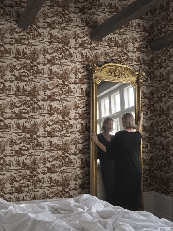Sandberg Wallpaper pattern name & color Lake Como, Brown from the collection Villa Como. 