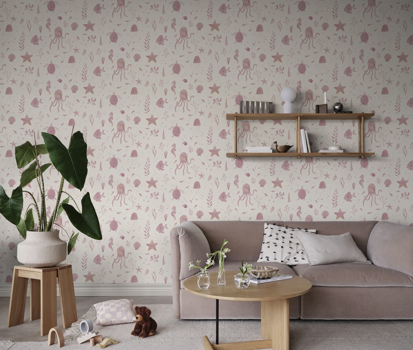 Sandberg Wallpaper Product S10717 pattern name & color Della, Pink from the collection Familjen. 