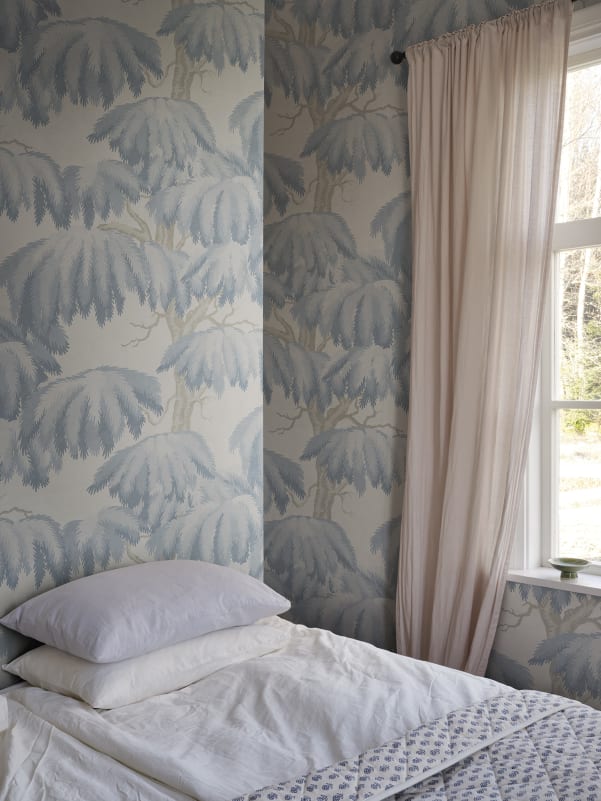 Sandberg Mural pattern name & color Alba Mural, Light Blue from the collection Sandberg Heritage. 