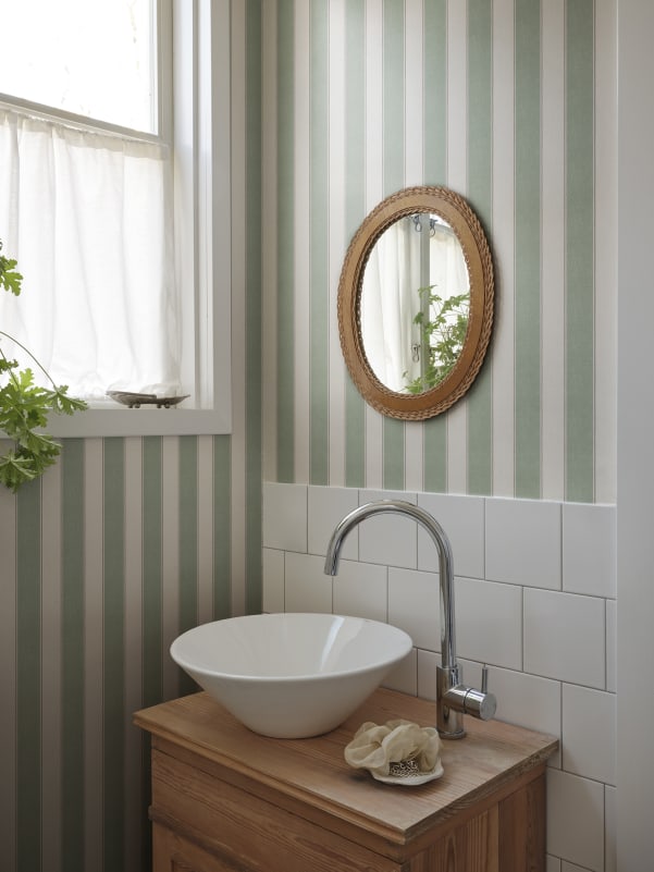 Sandberg Mural pattern name & color Henrik, Green from the collection Sandberg Heritage. 
