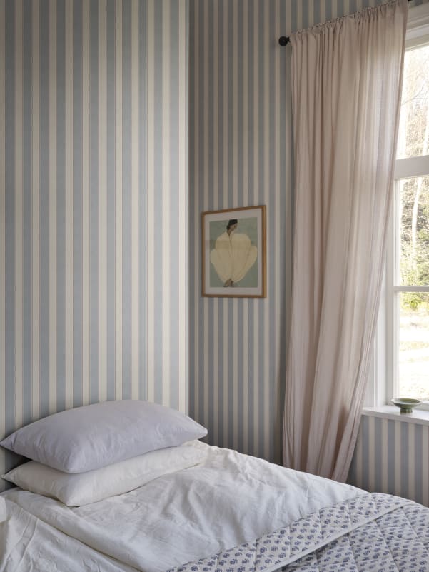 Sandberg Mural pattern name & color Henrik, Light Blue from the collection Sandberg Heritage. 