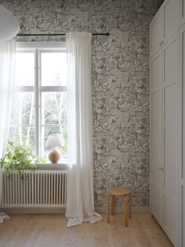 Sandberg Mural pattern name & color Baccus, Graphite from the collection Sandberg Heritage. 