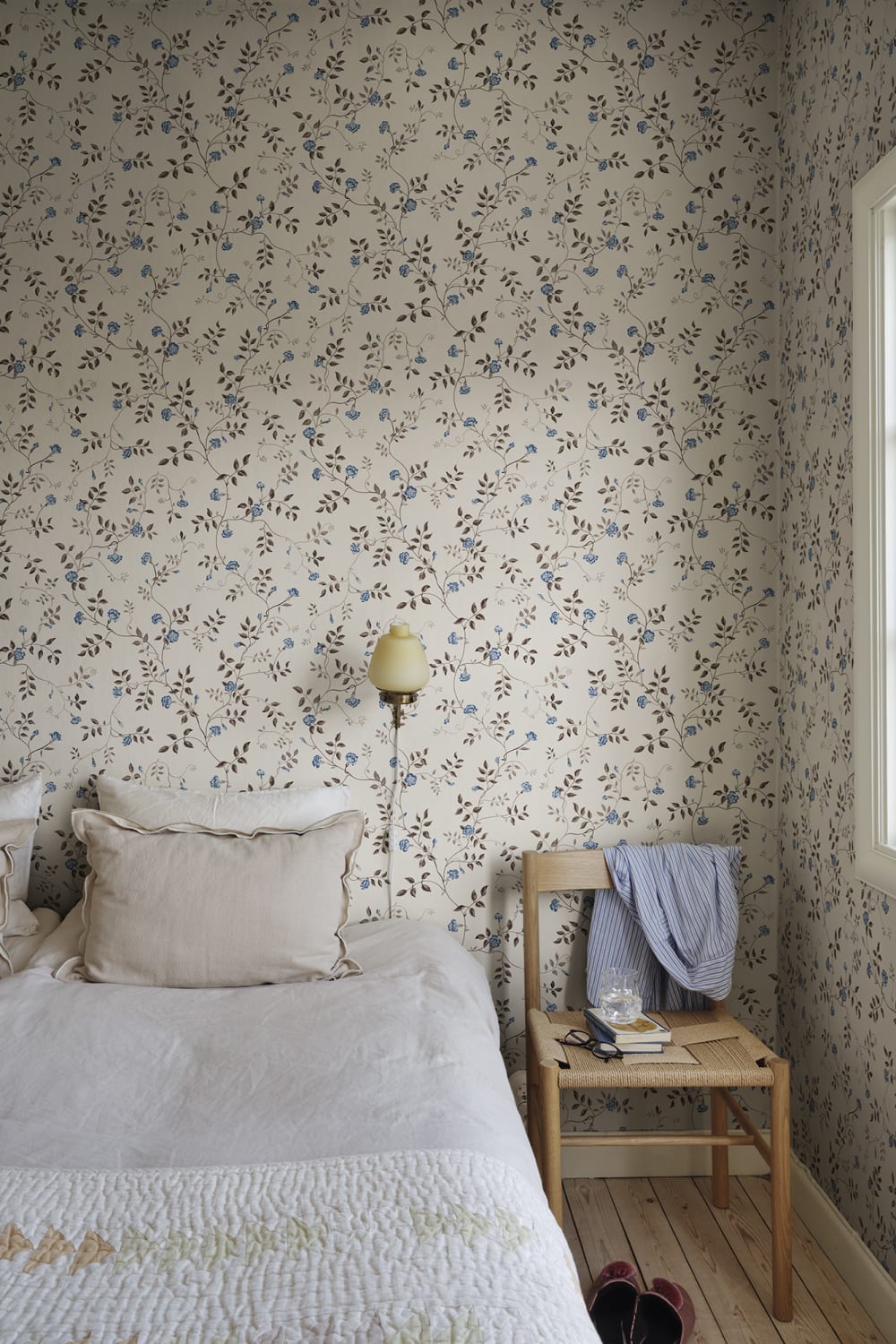 Sandberg Wallpaper pattern name & color Henny, Oat from the collection Kolonin II. 