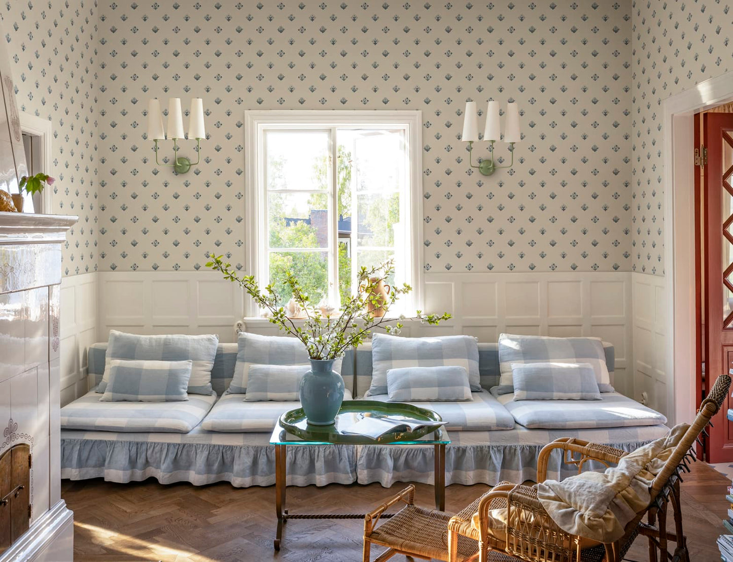 Sandberg Wallpaper pattern name & color Amy, Blue from the collection Rosa & Friends. 