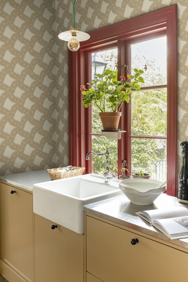 Sandberg Wallpaper Pattern# S10821 pattern name & color Annie, Honey from the collection Rosa & Friends. 