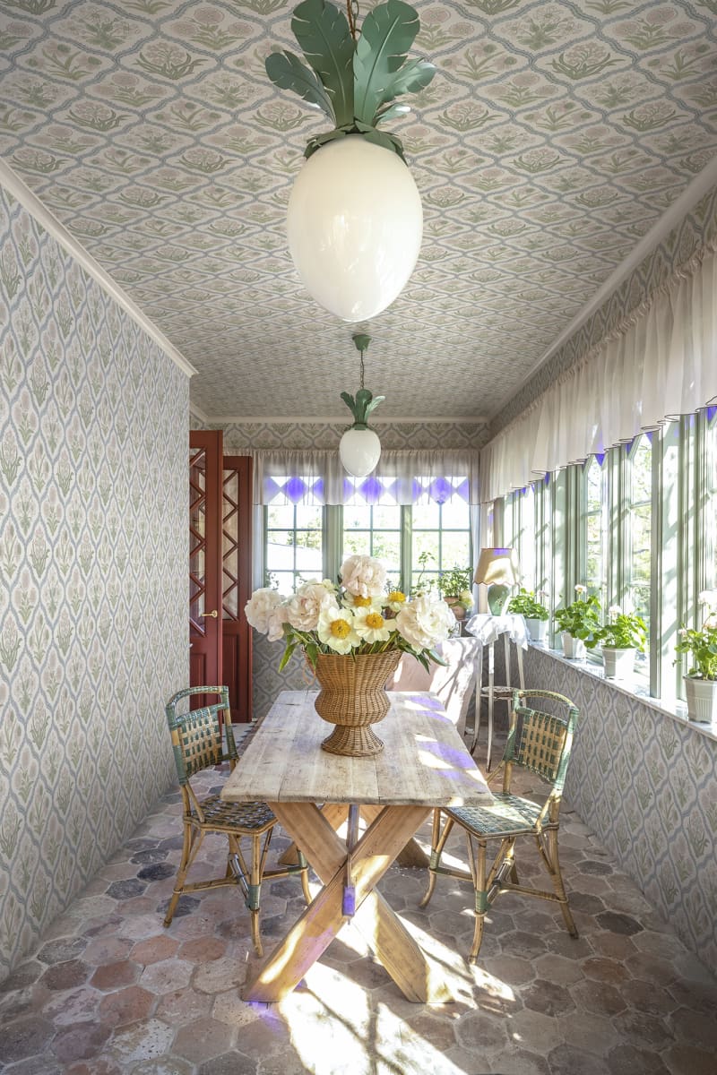 Sandberg Wallpaper Pattern number S10827 pattern name & color Rosa, Pastel from the collection Rosa & Friends. 