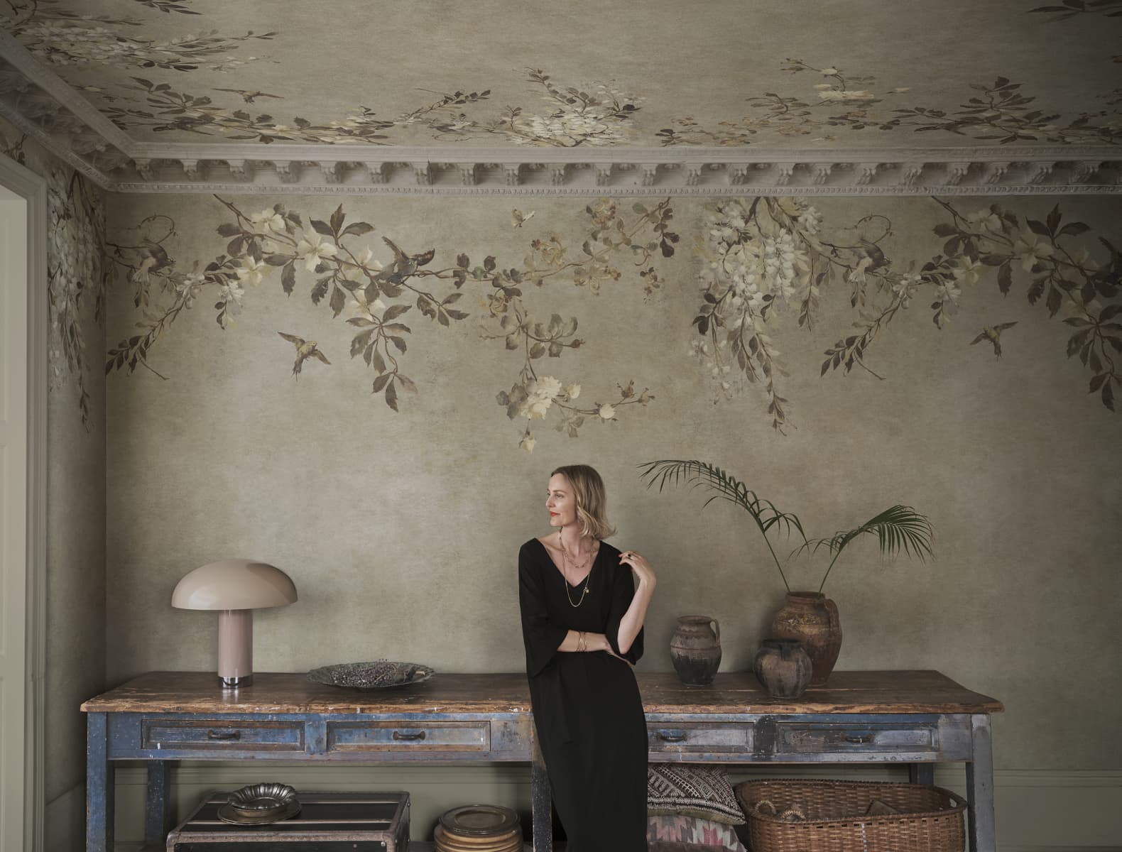 Sandberg Mural pattern name & color Luca Square, Beige from the collection Villa Como. 