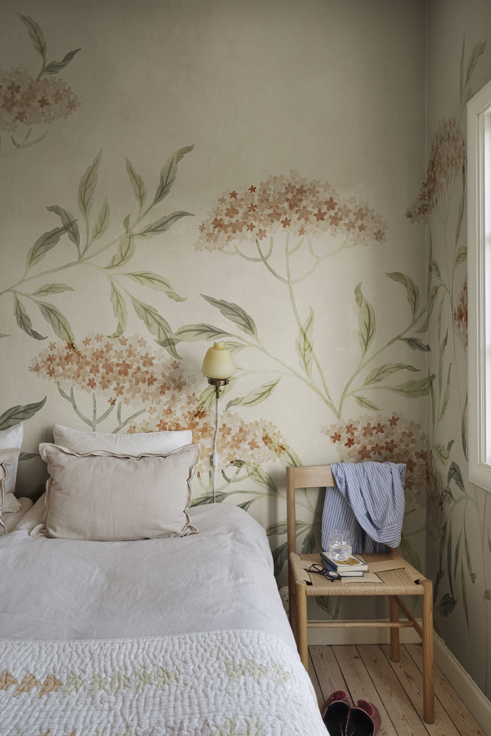 Sandberg Mural pattern name & color Emmalisa, Terracotta from the collection Kolonin II. 