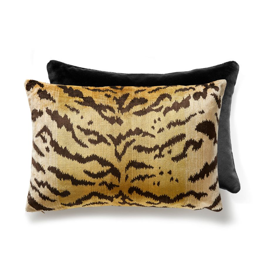 Purchase SCALTIGRPIL0001 Tigre Silk/Velvet, Ivory, Gold & Black / Black - Scalamandre Pillows