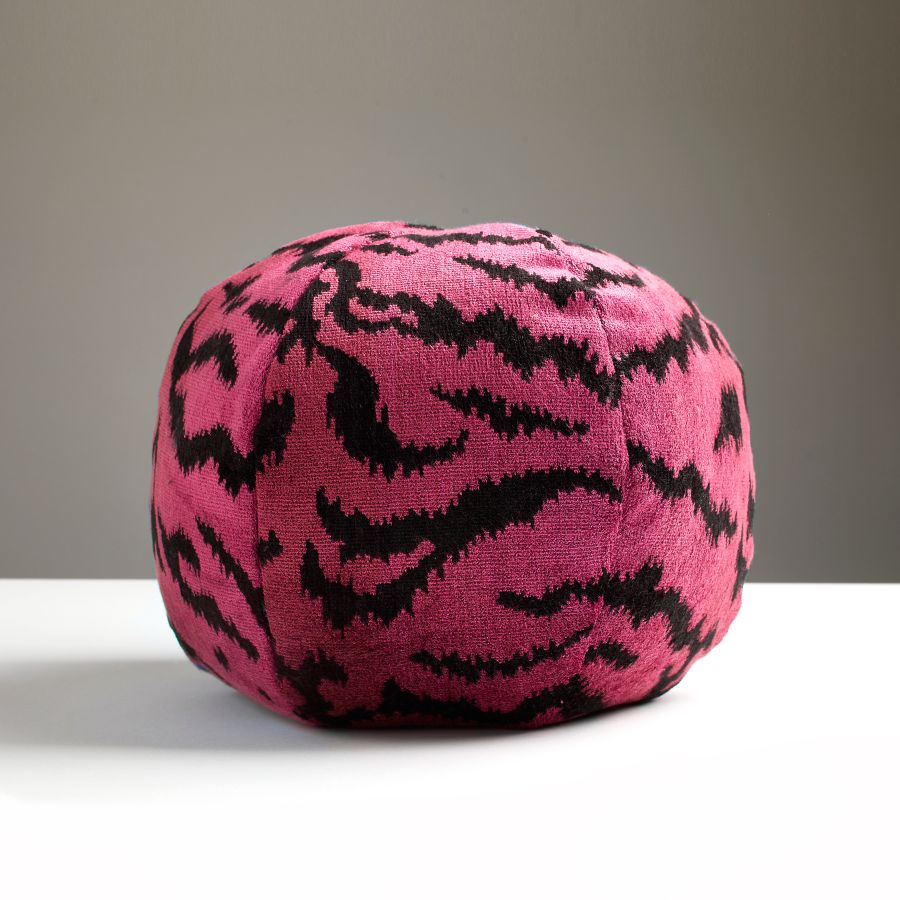 Purchase SCSTIGRPILL0003 Tigre, Reds & Black - Scalamandre Pillows