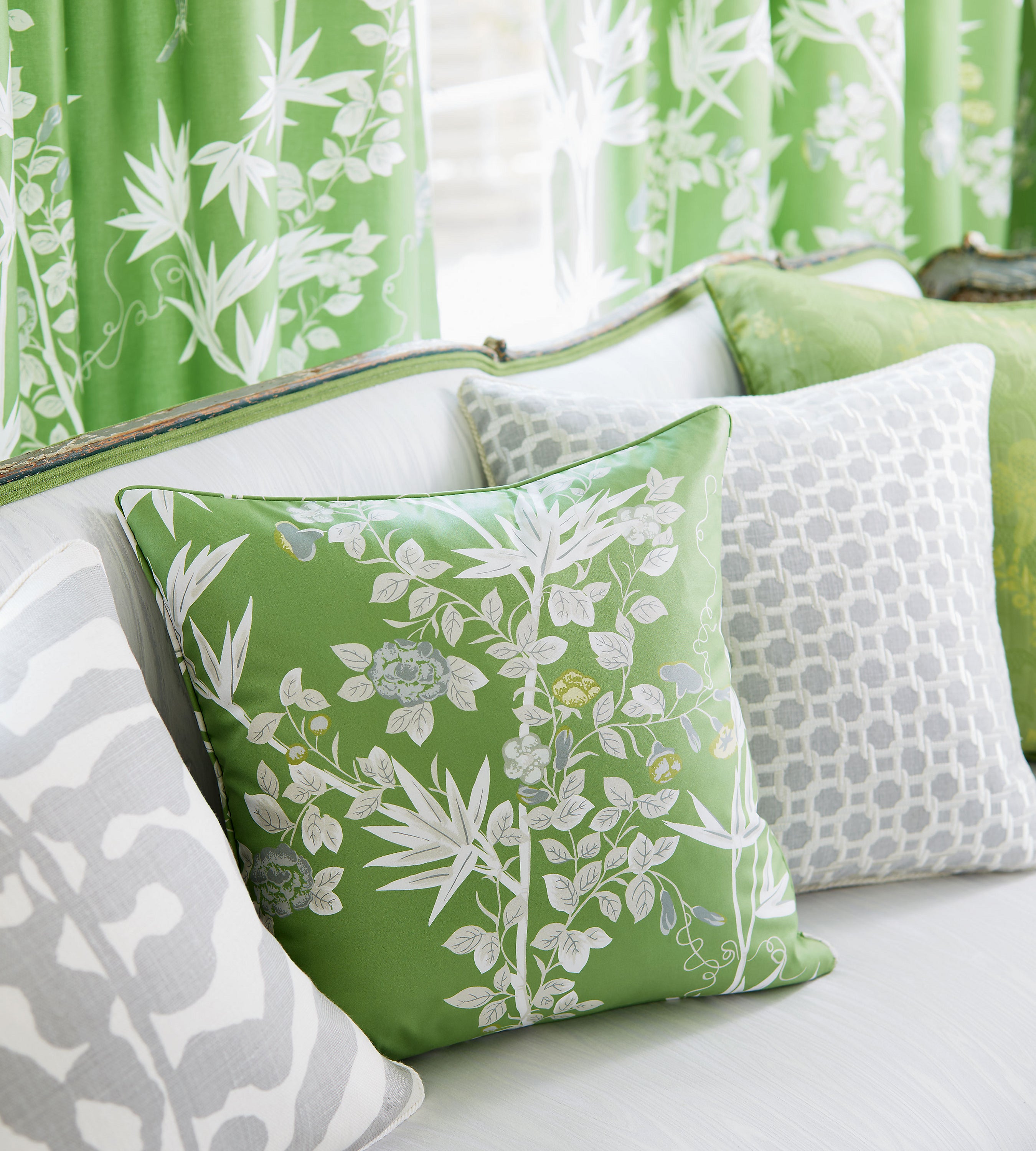 SC166080004 | Jardin De Chine, Jade - Scalamandre Fabric