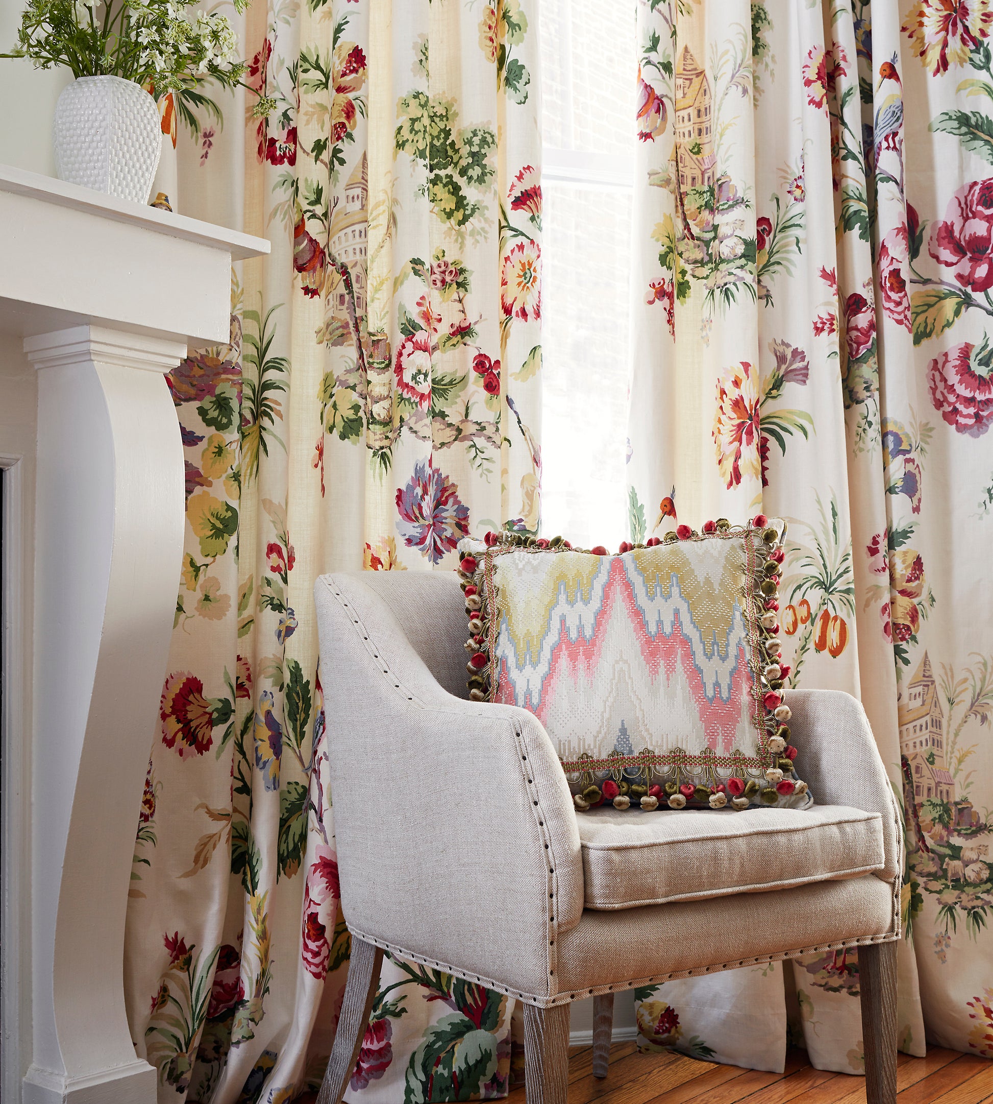 Purchase Scalamandre Fabric Product# SC 000116584, Somerset Linen Print Bloom 3