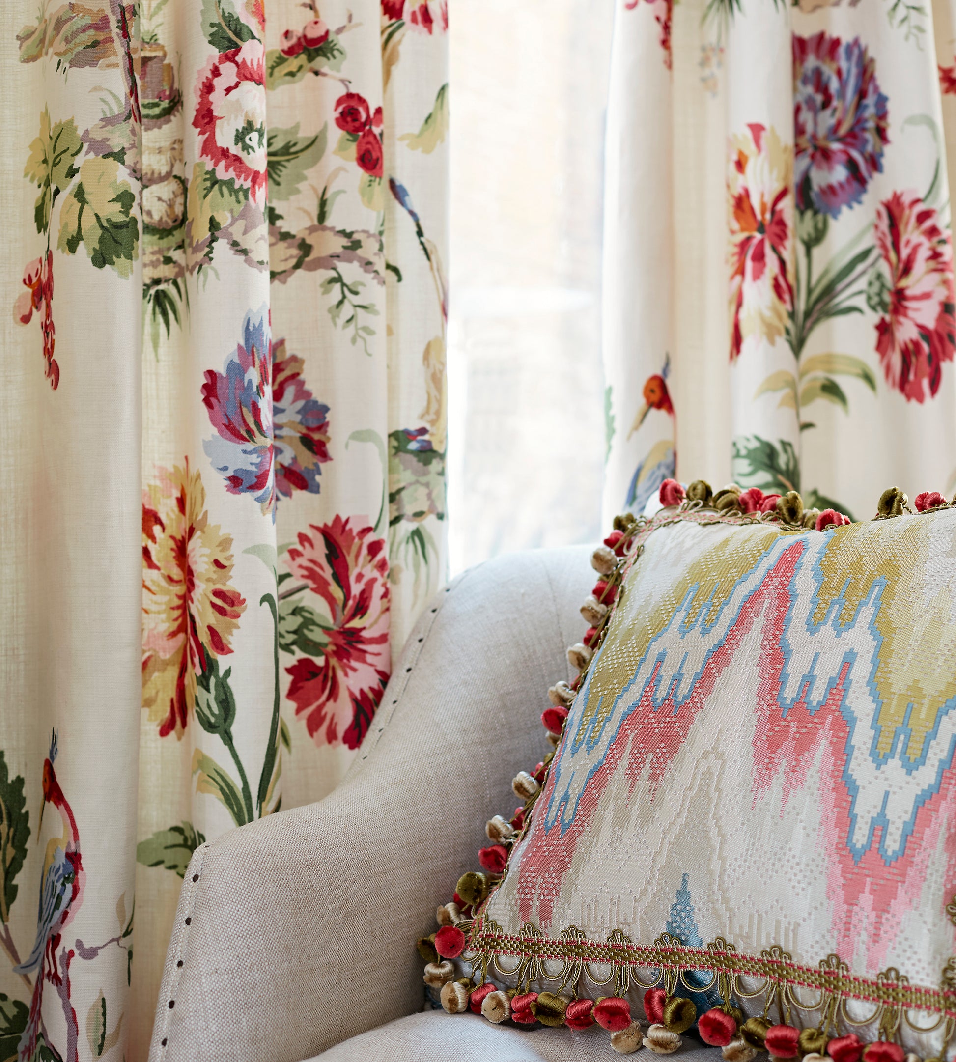 Purchase Scalamandre Fabric Product# SC 000116584, Somerset Linen Print Bloom 4