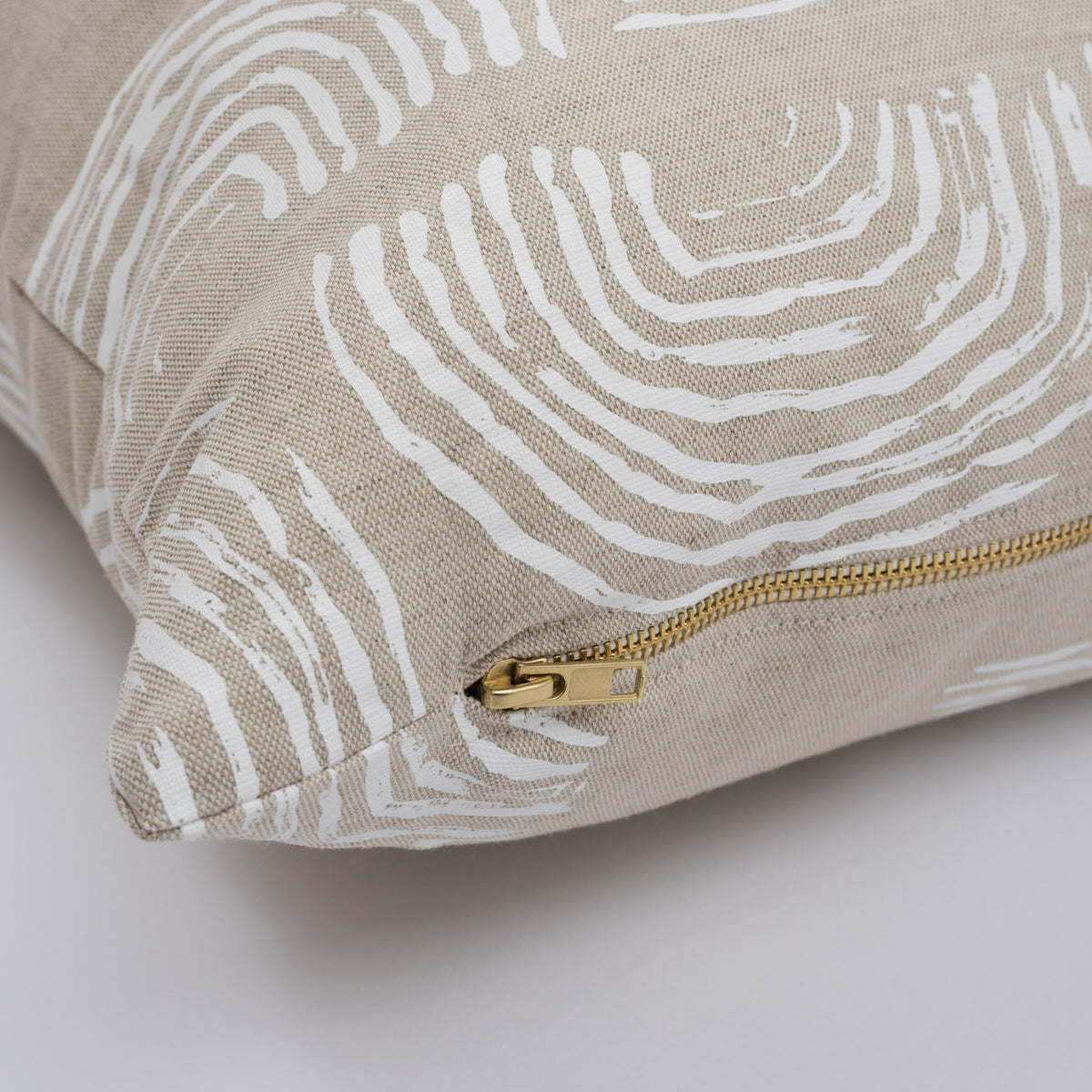 Purchase So0002506 | Squiggles Pillow, White - Schumacher Pillows