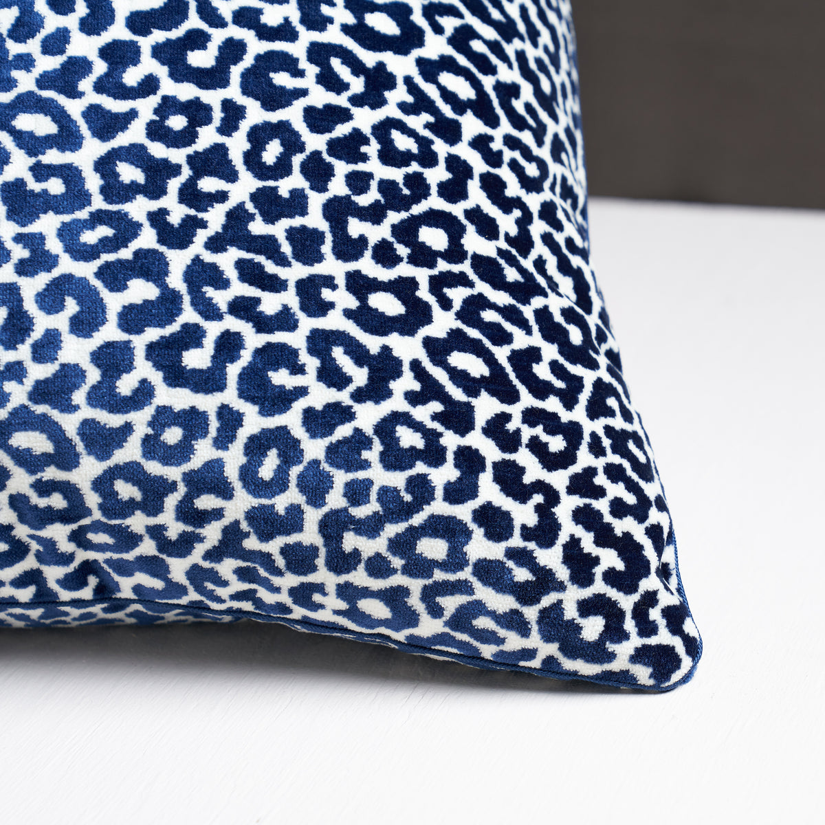 Purchase So6882005 | Madeleine Velvet Pillow, Midnight - Schumacher Pillows