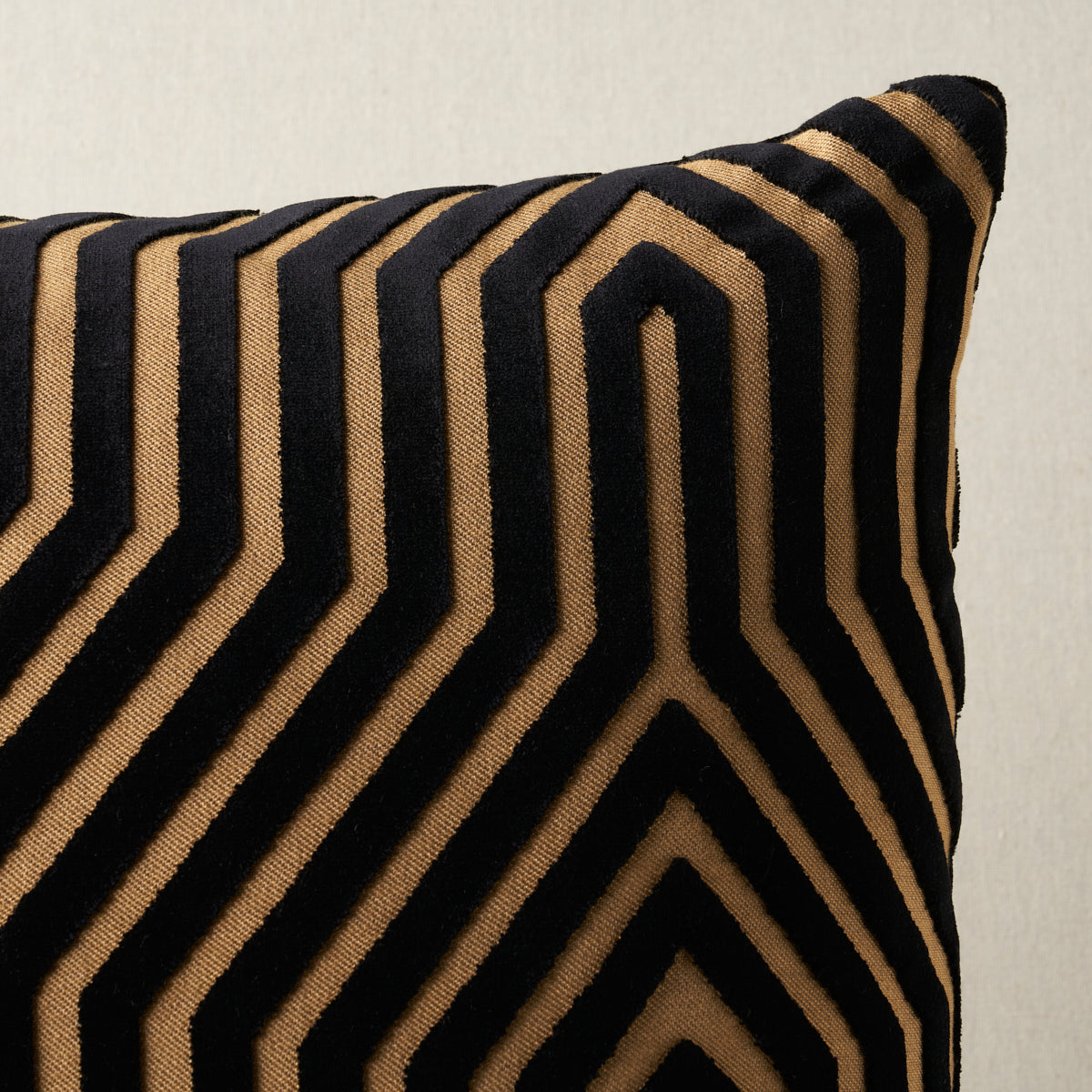 Purchase So8300007 | Vanderbilt Velvet Pillow, Tortoise - Schumacher Pillows