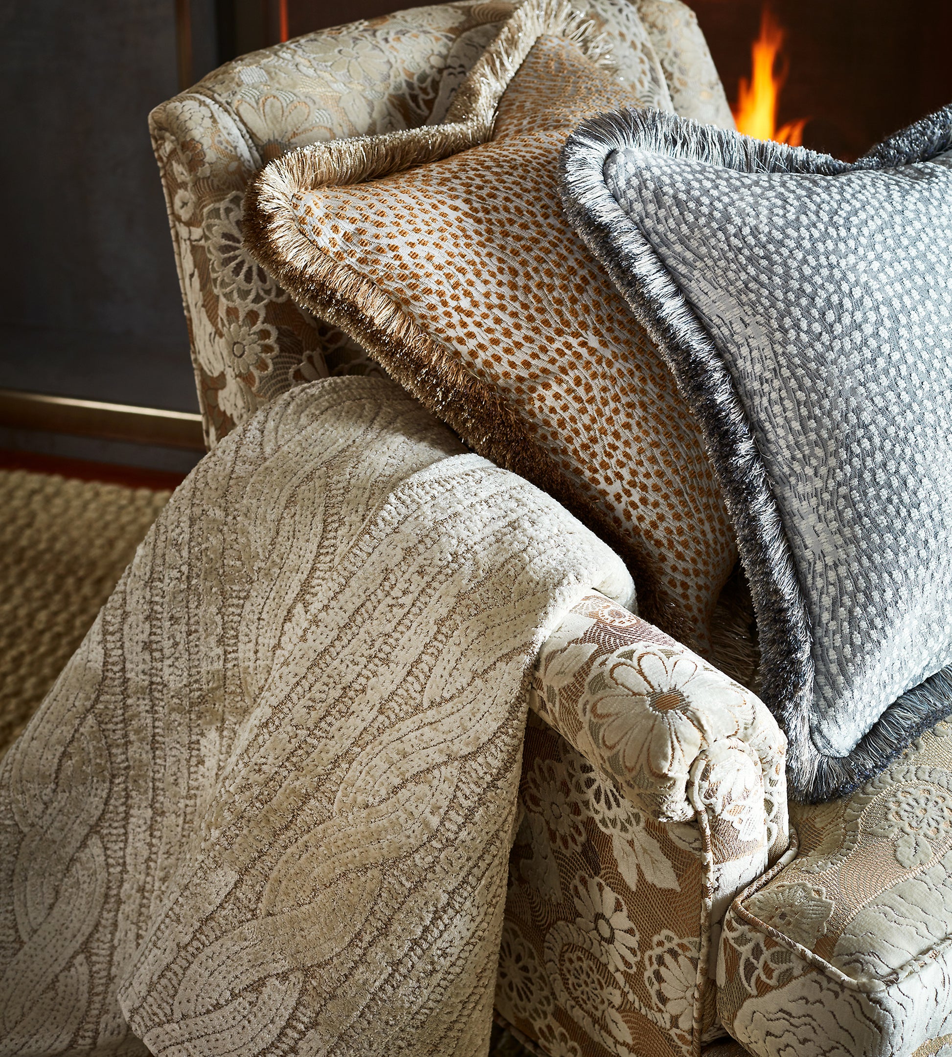 Purchase Old World Weavers Fabric Product# T1 00013962, Sweater Snow 5