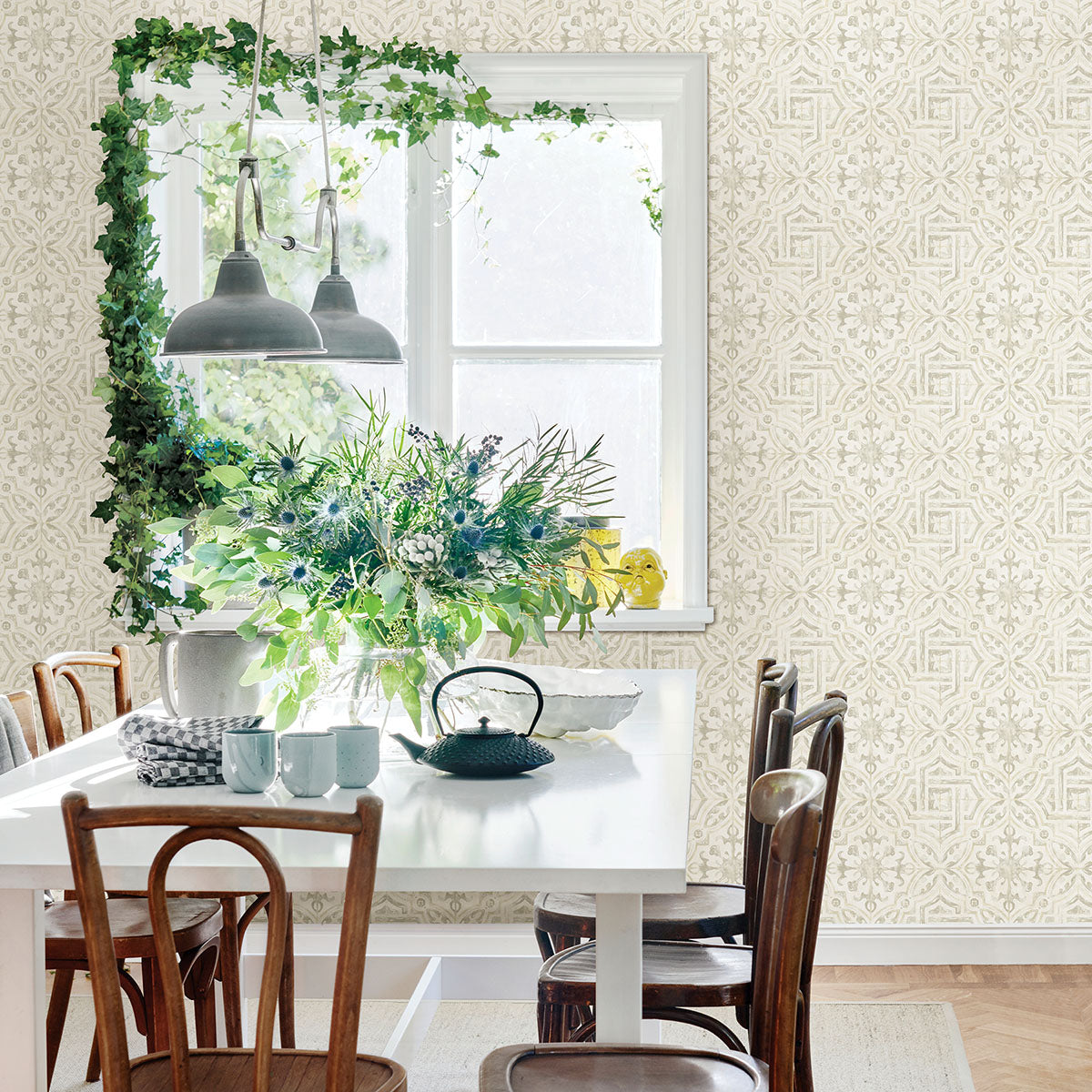 Order 3123 12333 Homestead Cream Chesapeake Wallpaper