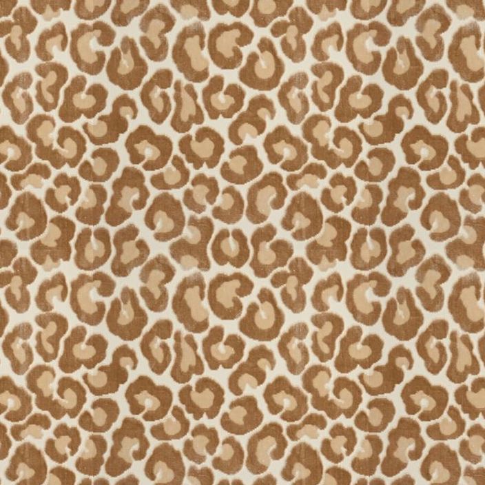 Find 33111.16.0 The Hunt Is On Vanilla Latte Skins White Kravet Couture Fabric