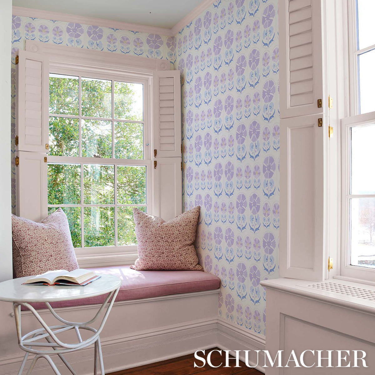 5014111 | Anjuna Floral, Lilac - Schumacher Wallpaper