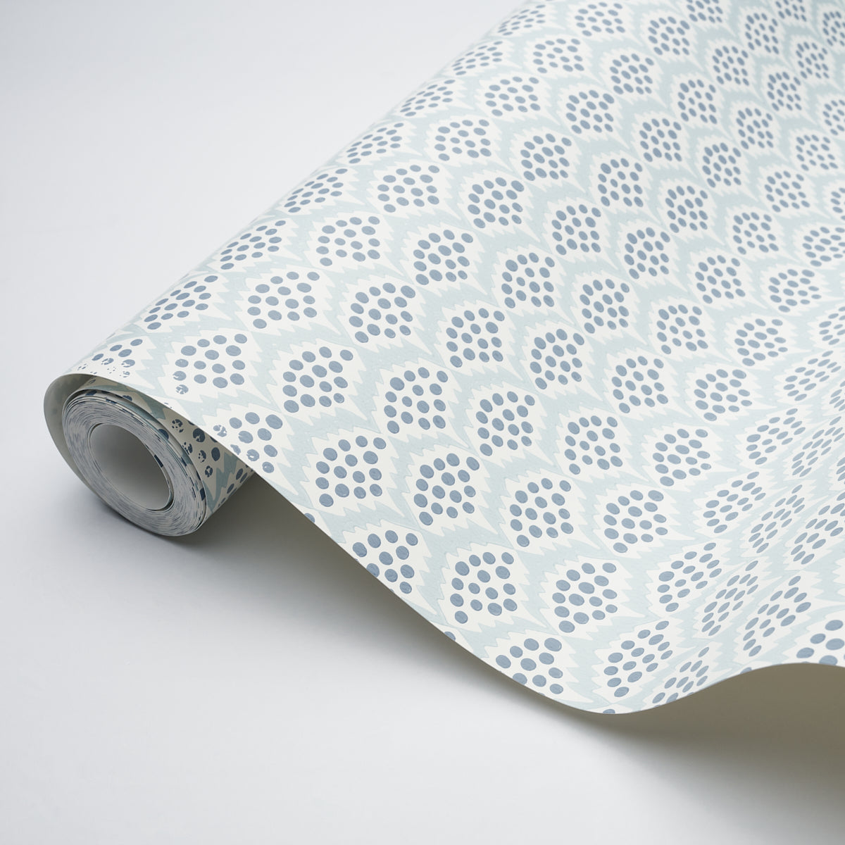 Non-Adhesive Luxury Fabric Shelf and Drawer Liner