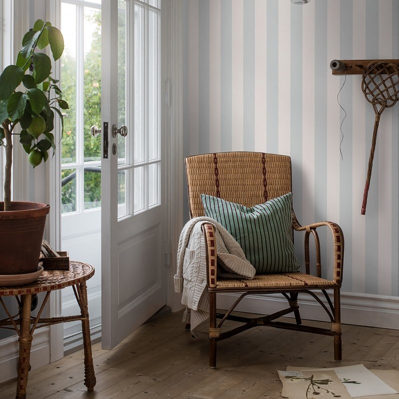 Order 7683 falsterbo stripe sky borastapeter wallpaper