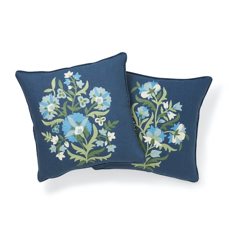 So7574004 | Antalya Medallion Pillow Pair, Aegean - Schumacher Pillows