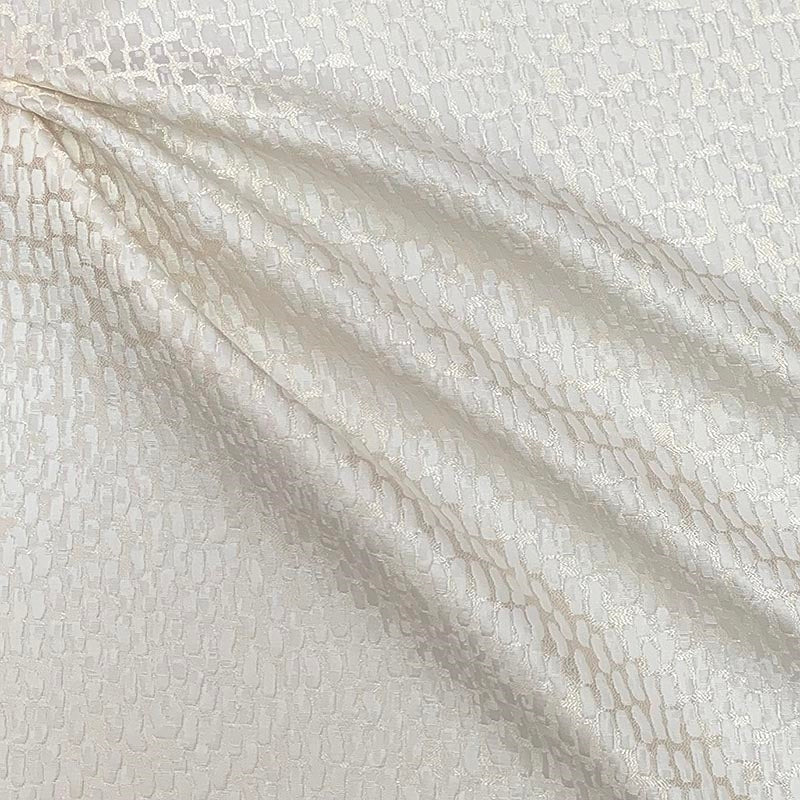 Save 8940 SHONDA SNOW White Magnolia Fabric