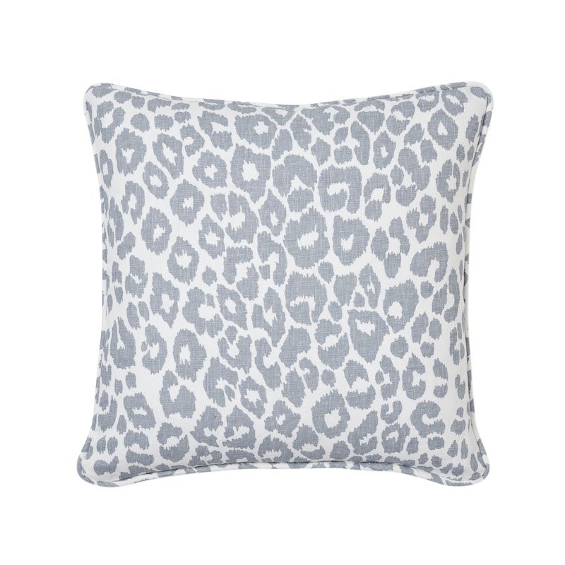 So7043806 Venetian Silk Velvet 22" Pillow Moss By Schumacher Furniture and Accessories 1,So7043806 Venetian Silk Velvet 22" Pillow Moss By Schumacher Furniture and Accessories 2,So7043806 Venetian Silk Velvet 22" Pillow Moss By Schumacher Furniture and Accessories 3